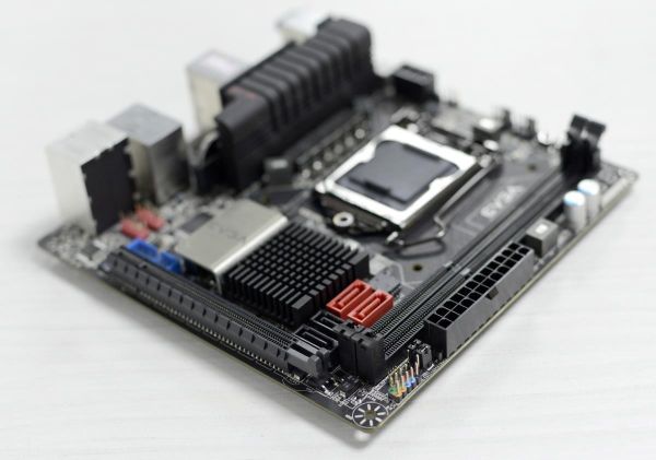 evga miniitxz77 1