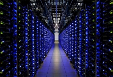 Notebook makers look to servers to make up for lost cash