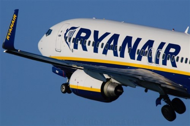 Ryan Air teams up with Apple